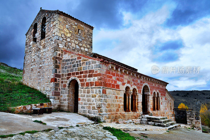 Jodra del Pinar的教堂